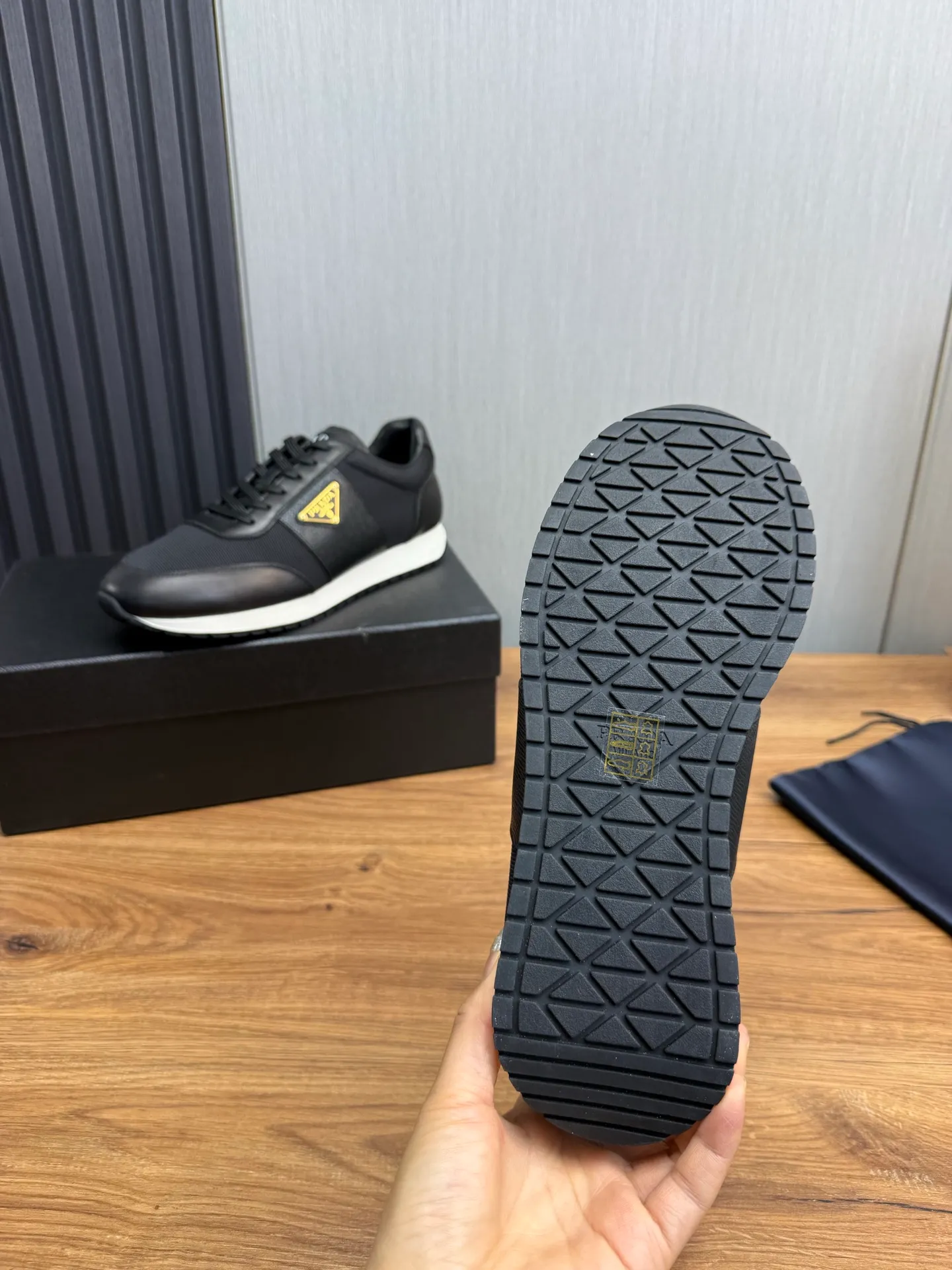 Men's shoes 💰760💰 [PRADA] New models synchronized with the official website, high-quality shipments ✔️Best sellers🔥 Original cowhide with mesh surface + cowhide lining, 1🆚1 replica, original bottom, 38-45 (men's 45 is custom-made and cannot be returned)